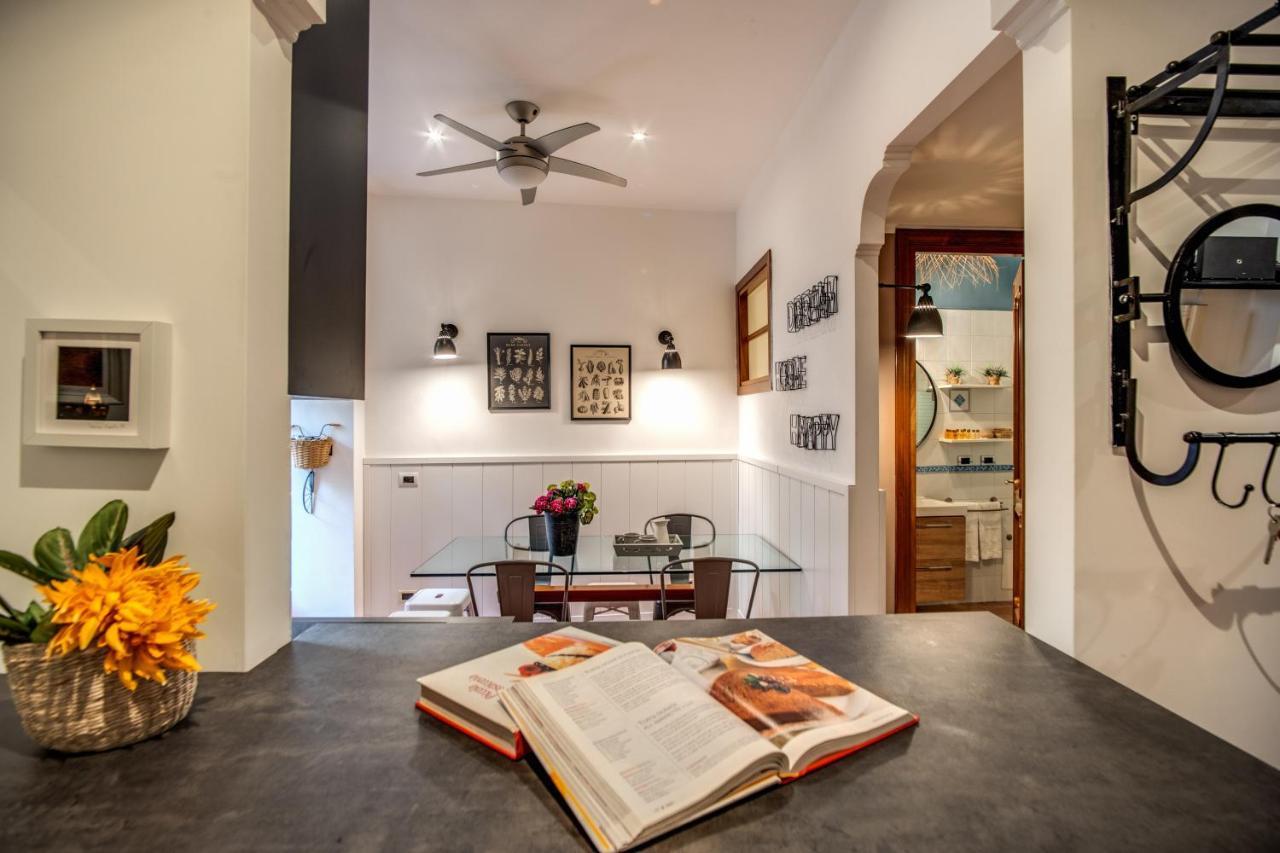 Spanish Steps Miracle Suite Рим Екстер'єр фото
