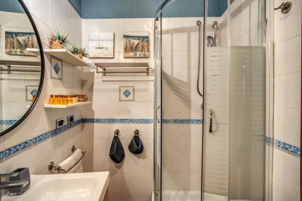 Spanish Steps Miracle Suite Рим Екстер'єр фото