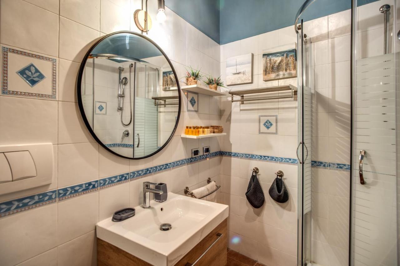 Spanish Steps Miracle Suite Рим Екстер'єр фото