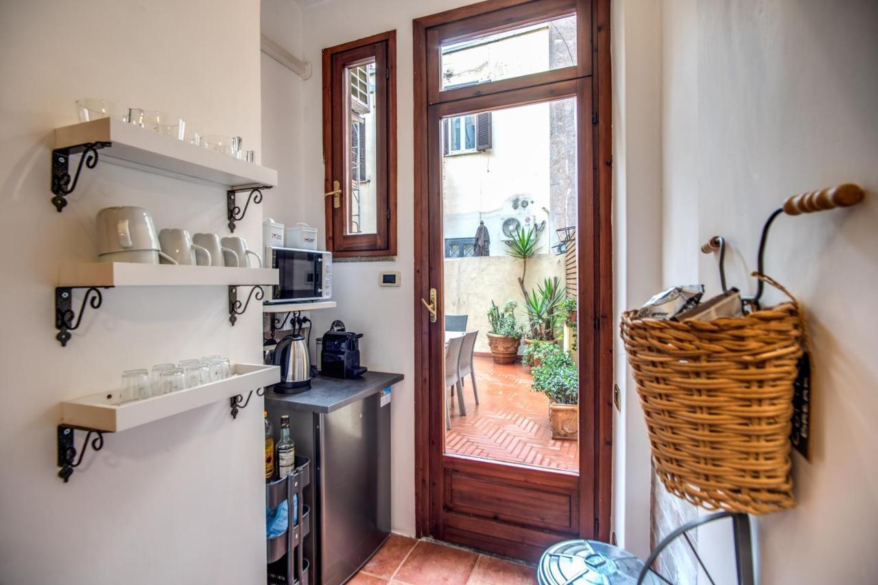 Spanish Steps Miracle Suite Рим Екстер'єр фото