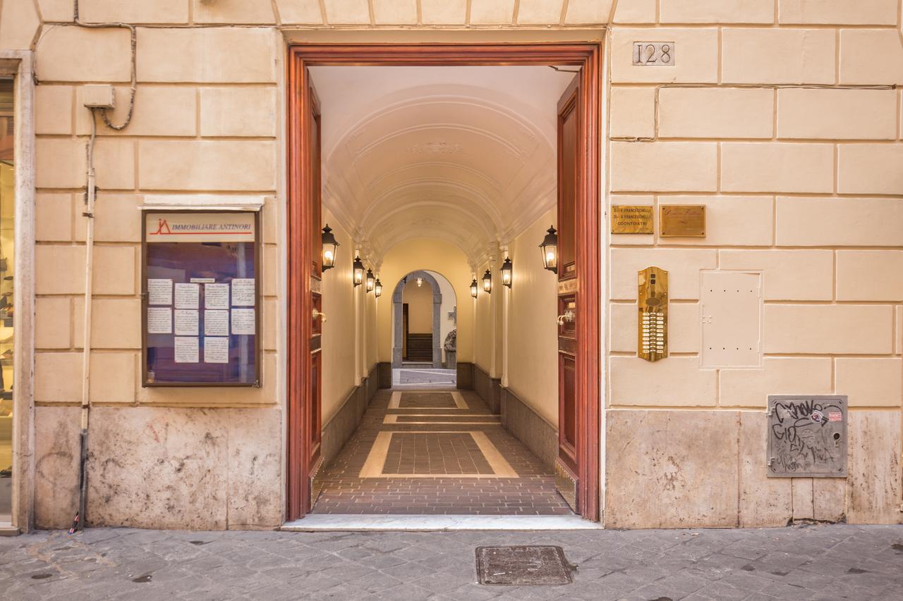 Spanish Steps Miracle Suite Рим Екстер'єр фото